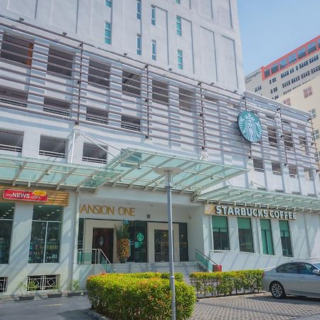 Mansion One Service Apartment George Town Esterno foto