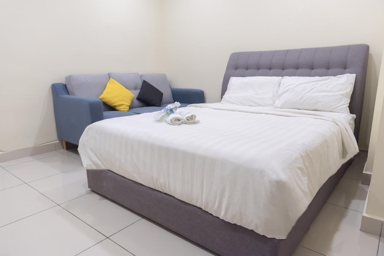 Mansion One Service Apartment George Town Esterno foto