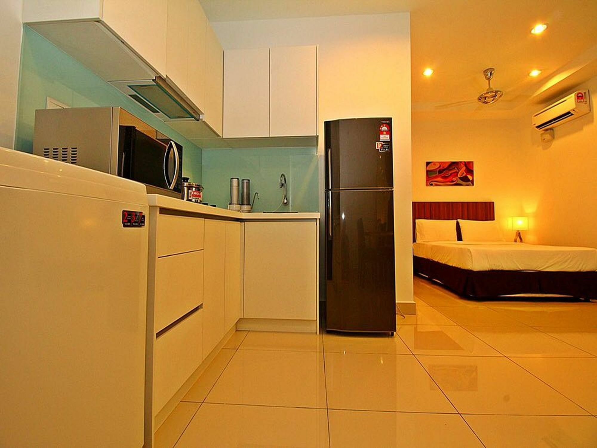 Mansion One Service Apartment George Town Esterno foto