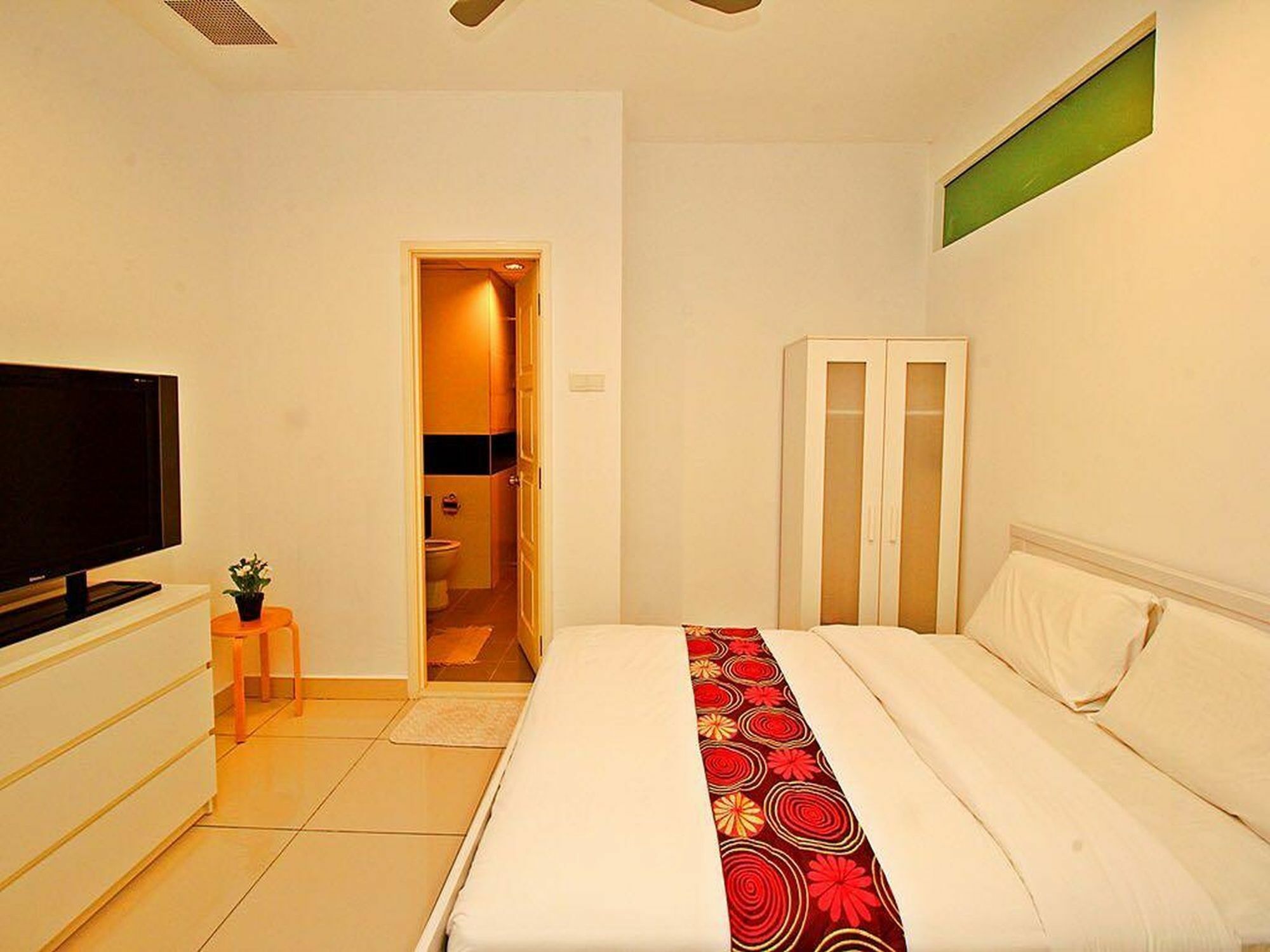 Mansion One Service Apartment George Town Esterno foto