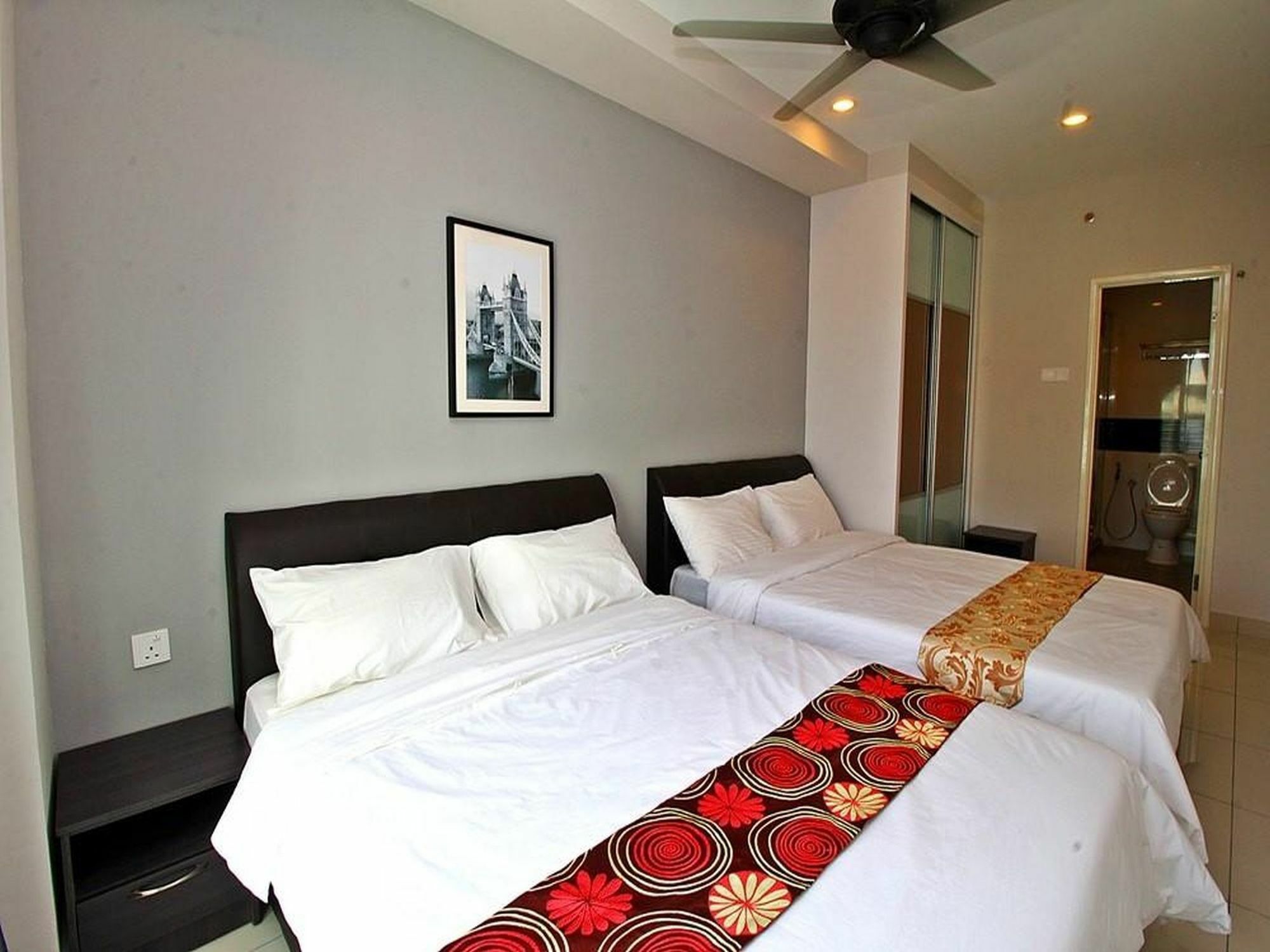 Mansion One Service Apartment George Town Esterno foto