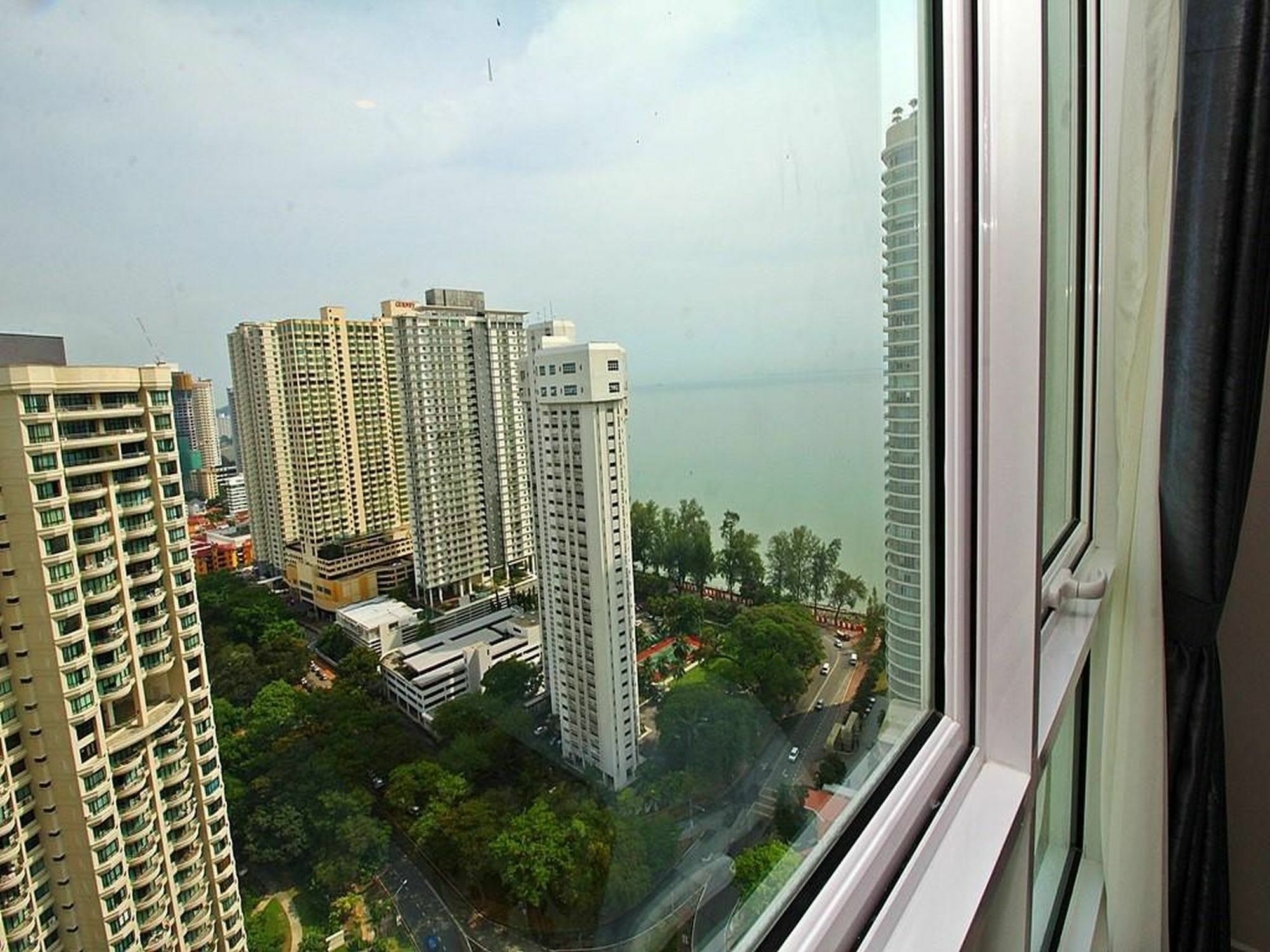 Mansion One Service Apartment George Town Esterno foto