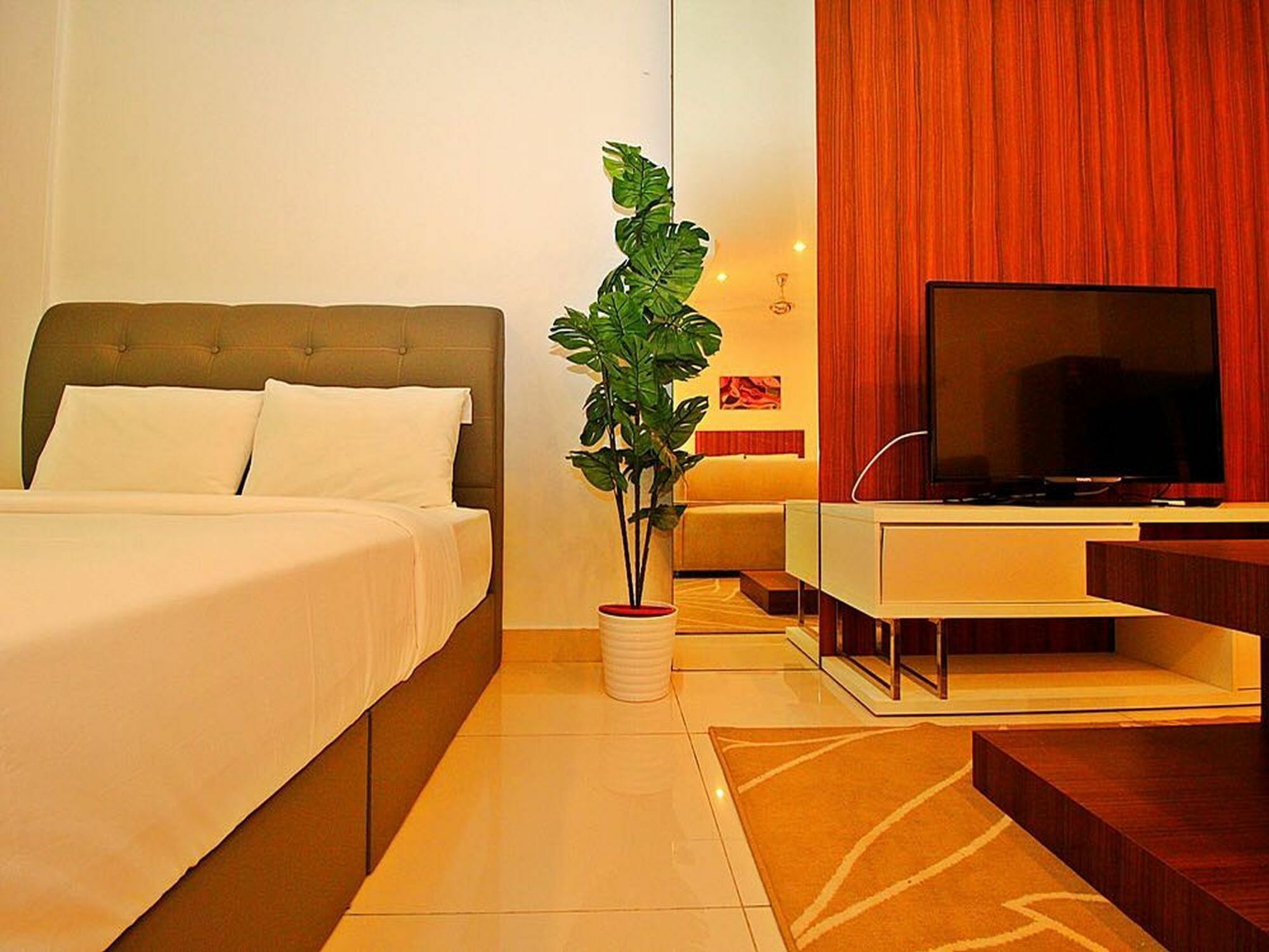 Mansion One Service Apartment George Town Esterno foto